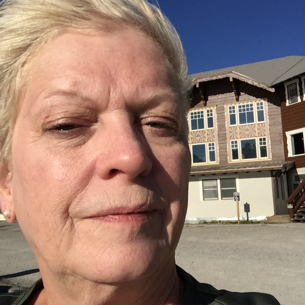 Meet your Posher, Darlene